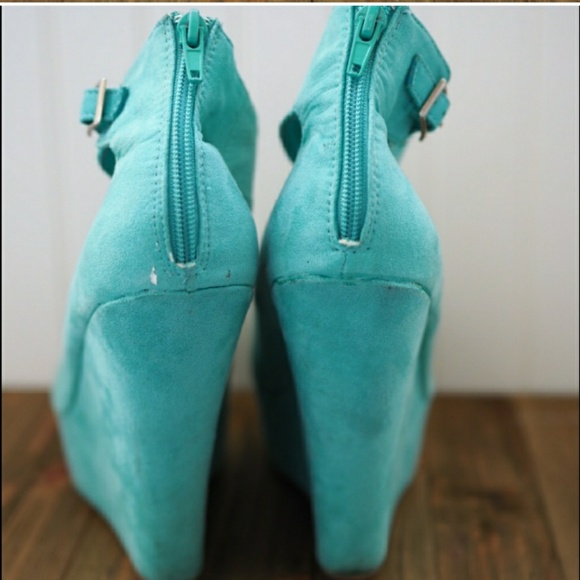 Aqua Wedges - Picture 5 of 8